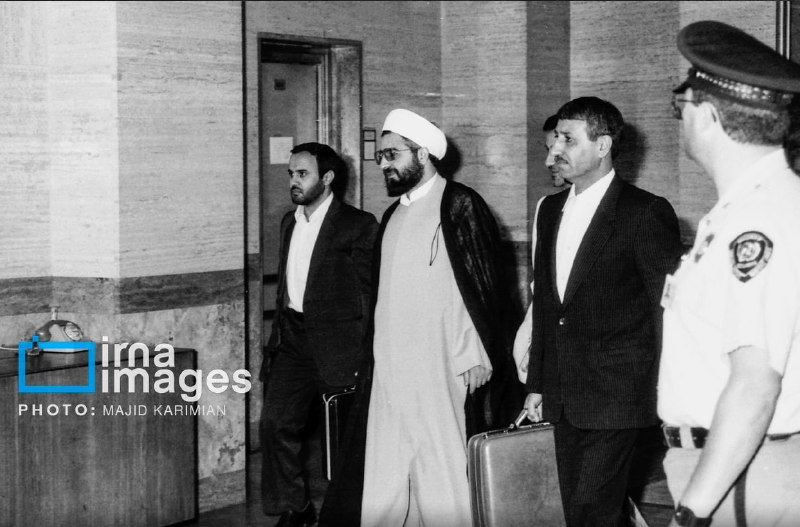 تصویری از حسن روحانی و سپهبد رشید در مذاکرات قطعنامه ۵۹۸