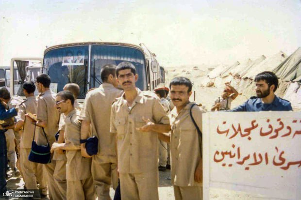 🔰 روایت یکی از آزادگان از نرمشی که یکی از افسران بعثی با او داشت 🔘 داوود عباس زاده یکی از آزادگانی است که در کتاب رنج غربت، داغ حسرت به روایت روزهای