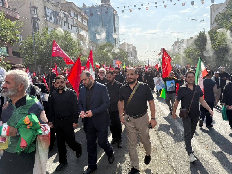 سیدمحسن حکیم قائم مقام جریان حکمت ملی عراق در تشییع رئیسجمهور در تهران شرکت کرد