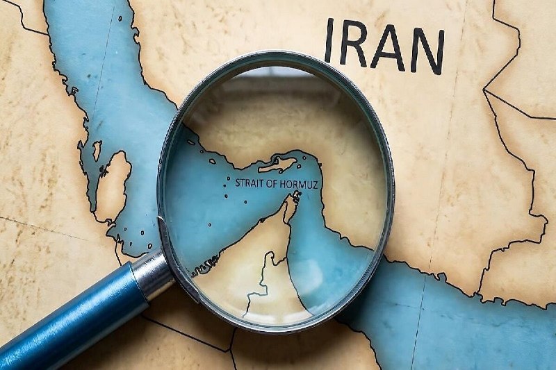 اصرار فرانسه بر رویکرد مداخلهجویانه در تنگه هرمز یک سخنگوی ارتش فرانسه در ادامه مواضع مداخلهجویانه پاریس درباره تنگه هرمز و با نادیده گرفتن ریشههای ناامنی در این آبراه حیاتی