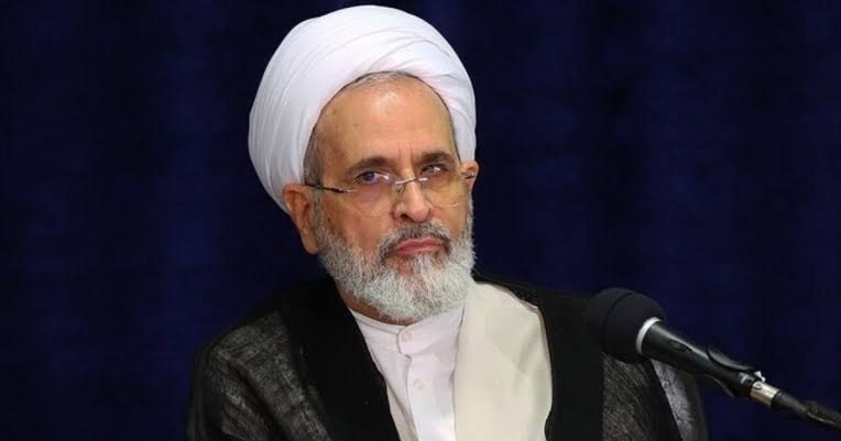 امام جمعه قم: کسانی که تصور میکنند مقاومت پایان یافته است