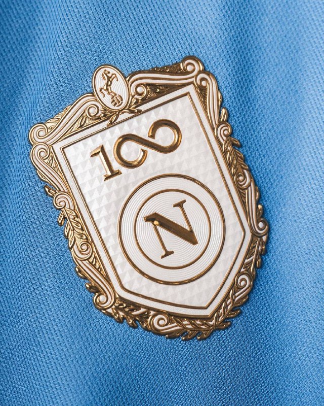 Napoli Unveils Special Kit in Collaboration with Emporio Armani