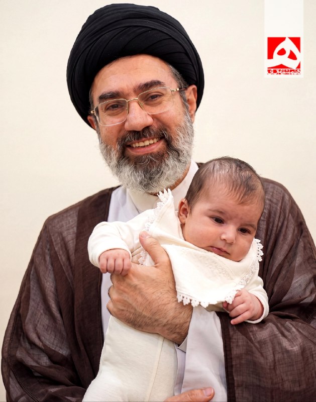انتشار تصویر دیده نشده از آیتالله علی خامنهای