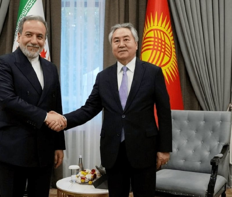عراقچی در دیدار با وزیر خارجۀ قرقیزستان در حاشیۀ نشست شانگهای: جامعۀ جهانی باید خواستار مجازات جنایتکاران آمریکایی و اسرائیلی شود