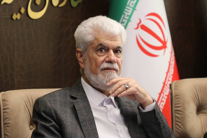 در اثر تحریمها و محاصره اقتصادی قطعا کمبود دارو داریم و نمیشود این را انکار کرد / قائمپناه اشتباه بزرگی مرتکب شد؛ از حق غنیسازی نمی گذریم شهریاری، رئیس کمیسیون بهداشت و درمان