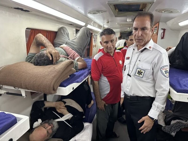 اتوبوس حامل زائران در خاک عراق واژگون شد