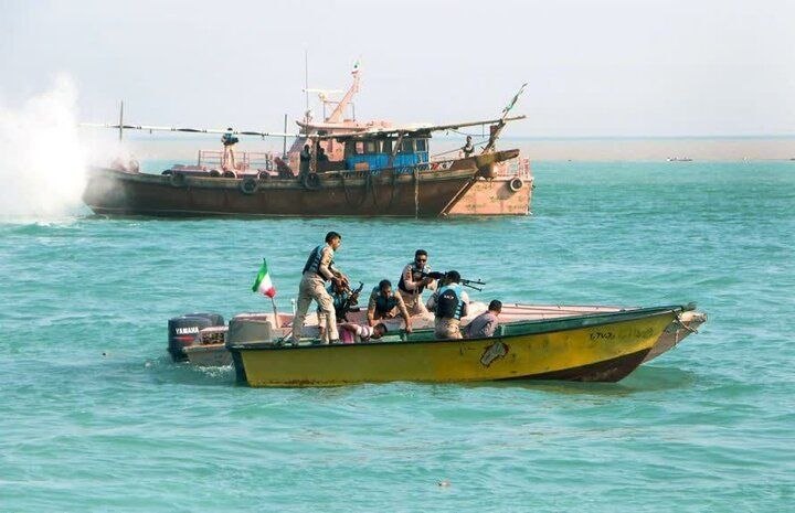 رهایی لنجهای سرقتی از چنگال دزدان دریایی سومالی توسط ماموران چابهاری فرمانده مرزبانی استان سیستان و بلوچستان