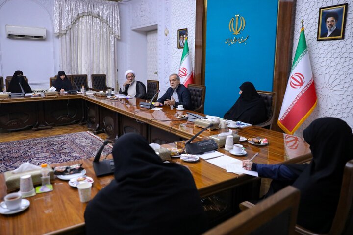 پزشکیان: تحول در نظام تربیتی نیازمند نگاه آیندهنگر و متناسب با اقتضائات نسل جدید است