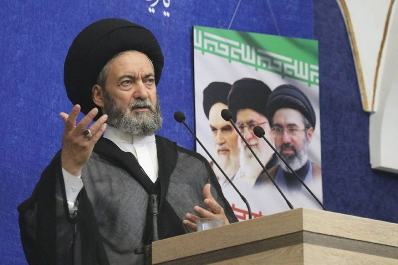 ♨ امام جمعه اردبیل: ترامپ قطعاً نمیتواند محاصره دریایی را ادامه دهد