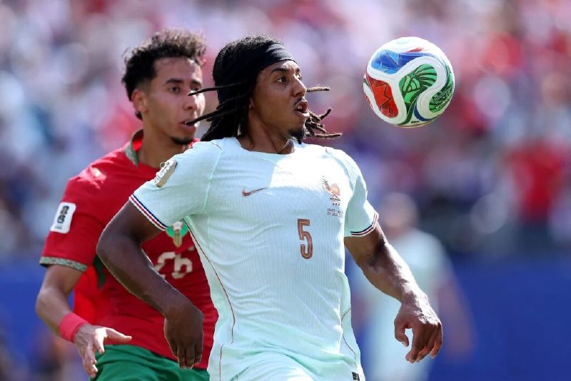 Bayern Munich expresses interest in Barcelona's French defender