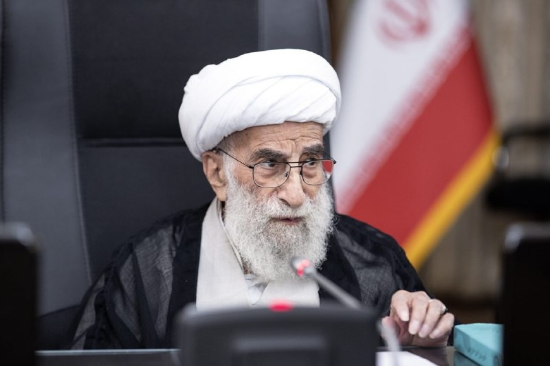 آیتالله جنتی: ایران در برابر تهدید و زورگویی سر خم نخواهد کرد