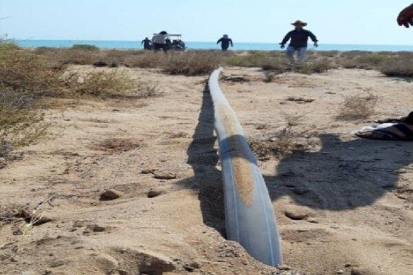 فرمانده پایگاه دریابانی بندرلنگه از شناسایی خط لوله انتقال سوخت قاچاق به طول یک کیلومتر در سواحل حوزه استحفاظی خبر داد